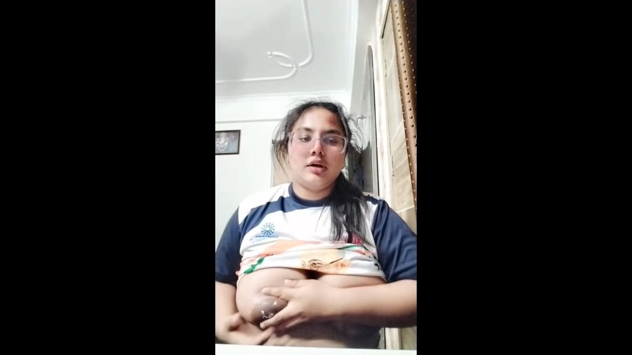 Huge Boobs Indian Hottie